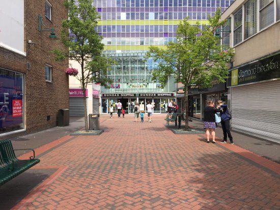 Dundas Shopping Centre